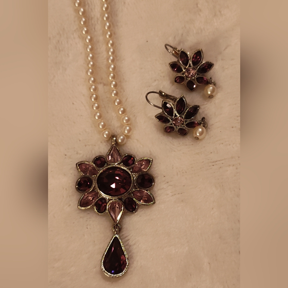 Vintage! Elegant Pearl and Purple Gemstone Jewelry Set - Picture 1 of 10